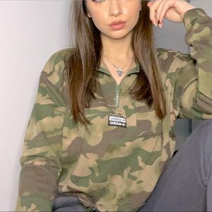 Adidas Women Cropped Top Camo Size Medium